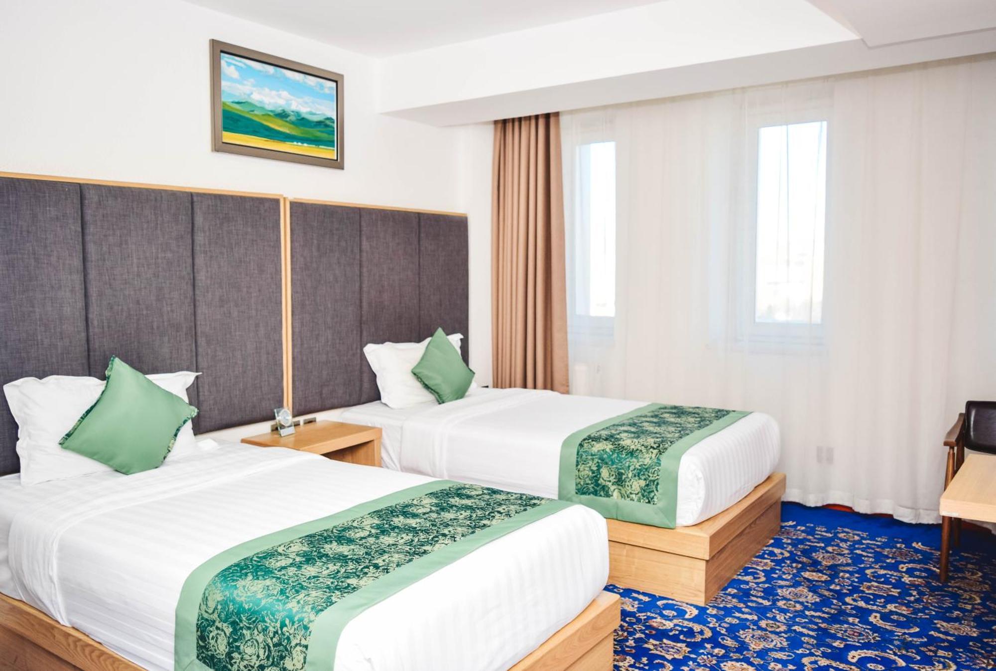 Ub Grand Hotel Oelan-bator Buitenkant foto