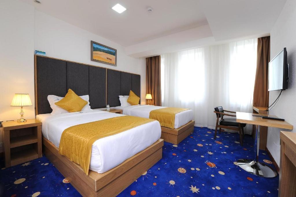 Ub Grand Hotel Oelan-bator Buitenkant foto